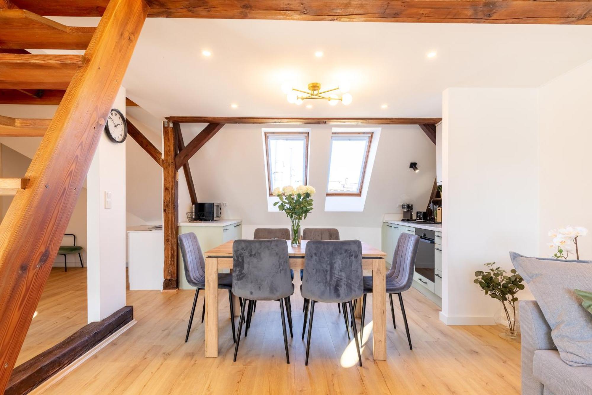 Apartment With Entresol Old Town คราคูฟ ภายนอก รูปภาพ