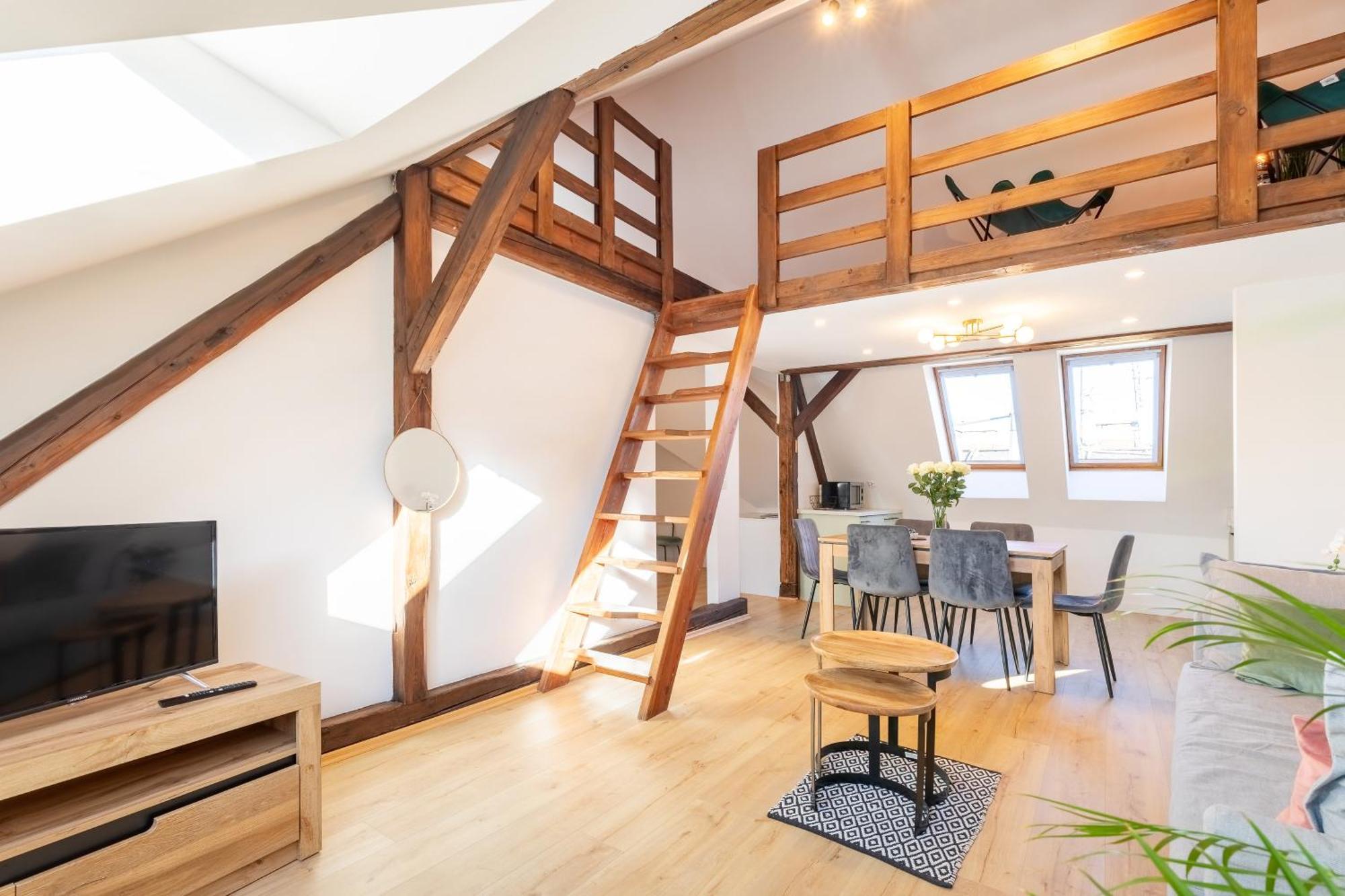 Apartment With Entresol Old Town คราคูฟ ภายนอก รูปภาพ